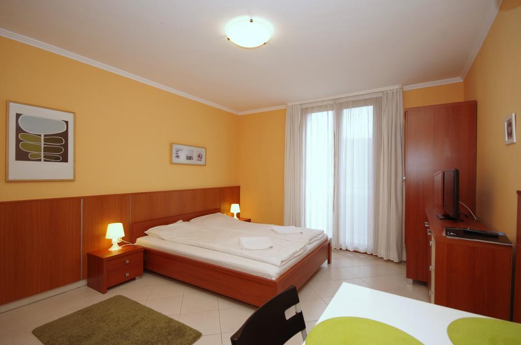 Várárok Apartman Gyula Kültér fotó