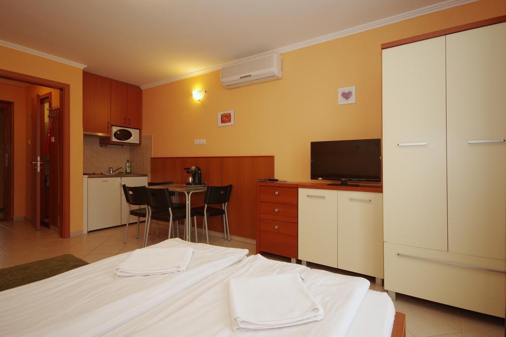 Várárok Apartman Gyula Kültér fotó