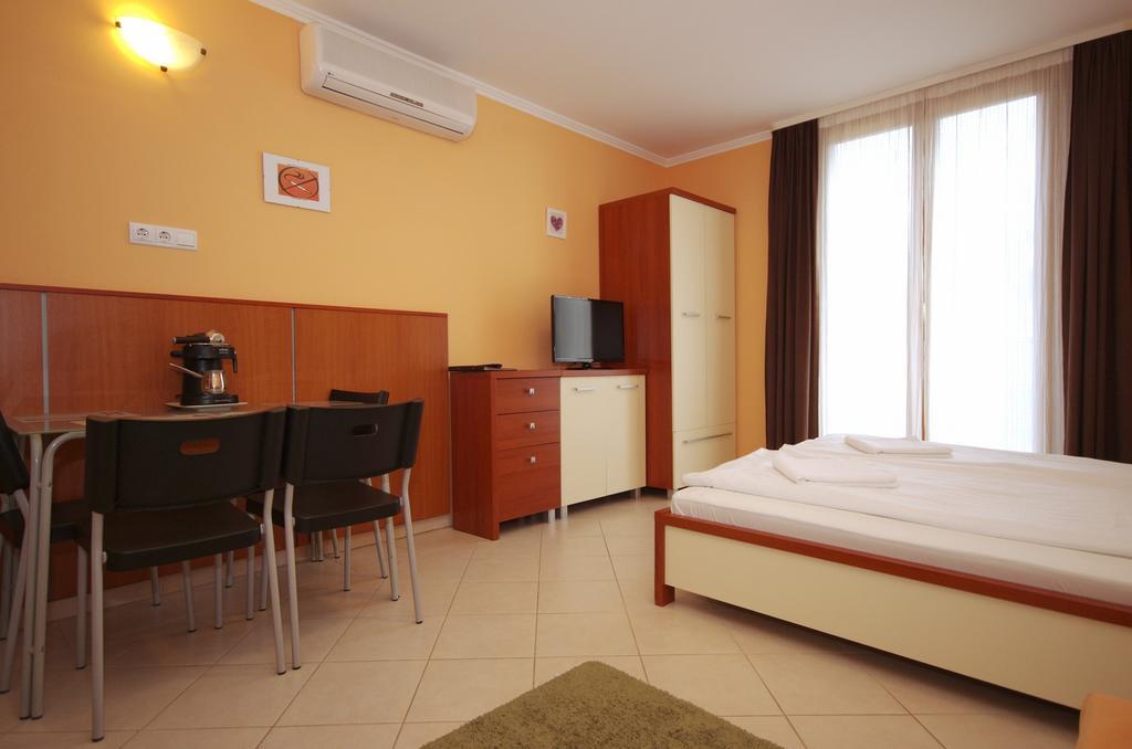 Várárok Apartman Gyula Kültér fotó