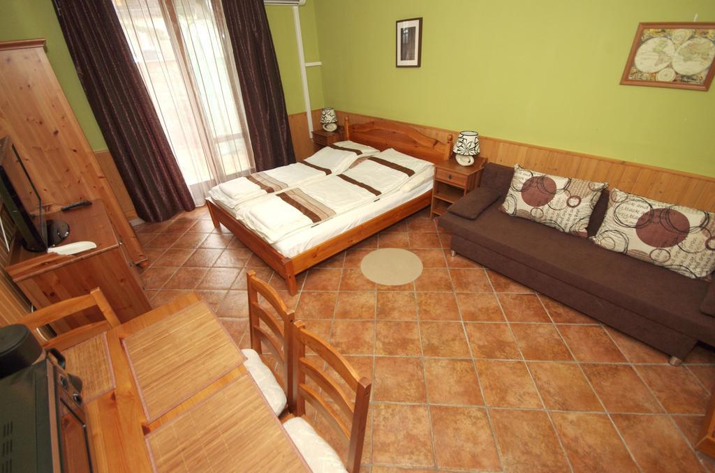 Várárok Apartman Gyula Kültér fotó