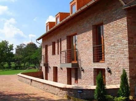Várárok Apartman Gyula Kültér fotó