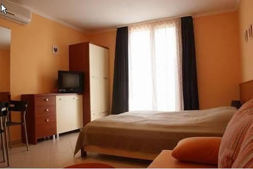Várárok Apartman Gyula Kültér fotó